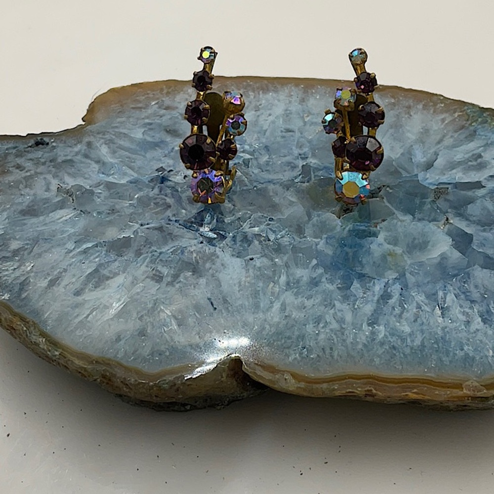 Vtg. Beautiful Austrian Elegant Brass Clip On Earrings W/Sparkling Crystals - Picture 5 of 6